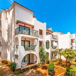 apartamentos-surfing-playa.allmallorcahotels.com/